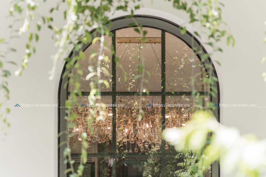 Công trình sử dụng vách kính uốn vòm với điểm nhấn kiến trúc khác biệt