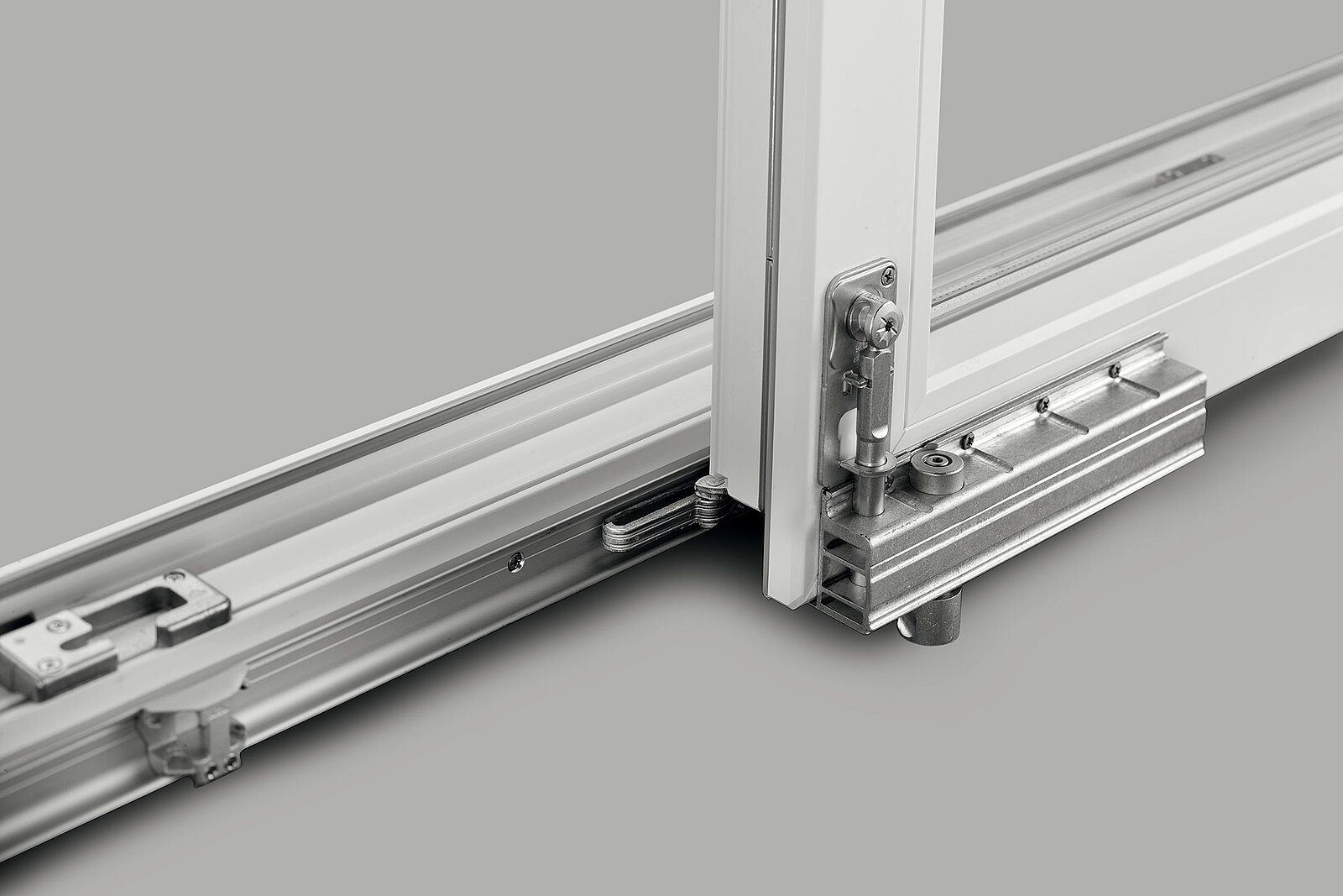 Con lăn cửa lật trượt Alversa có thiết kế chắc chắn