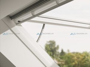 Velux ứng dụng vật liệu cao cấp cho cửa mái bền bỉ, thẩm mỹ