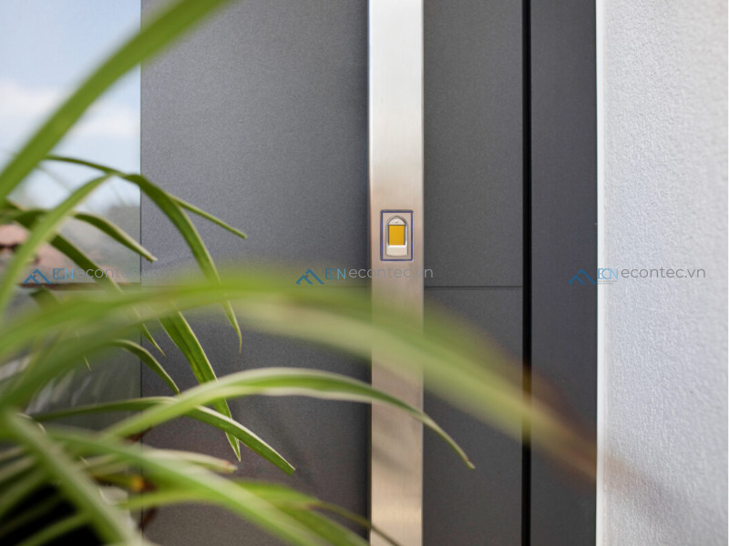 Bộ điều khiển đa dạng, tích hợp Plug-and-Play với khóa động cơ