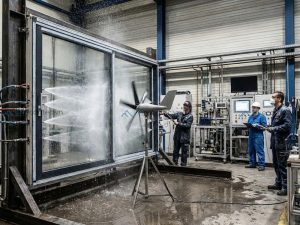 BS EN 1027 kiểm tra độ kín nước cửa nhôm kính