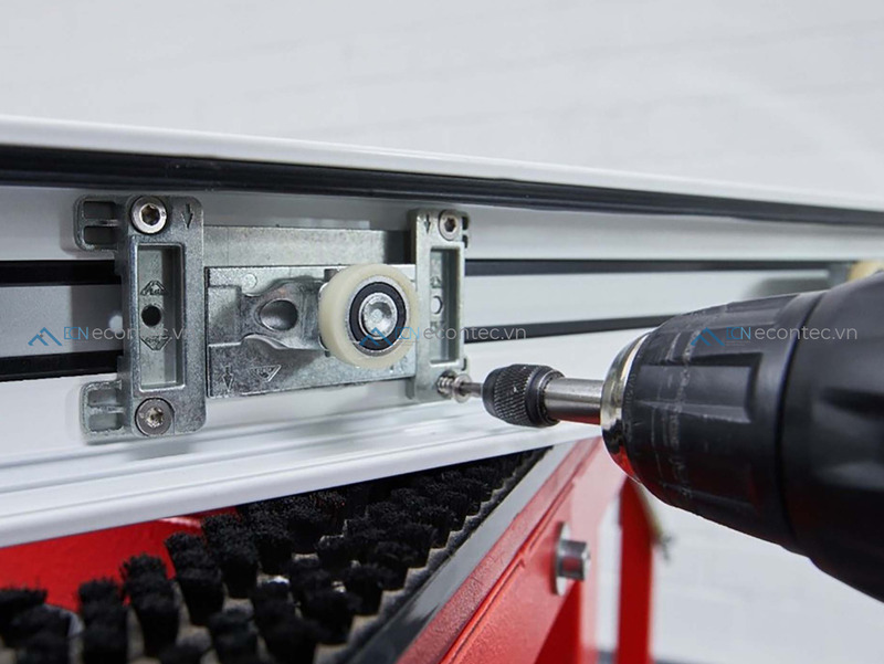 Cửa đi nhôm Roto-i đạt chuẩn kiểm nghiệm quốc tế, bảo hành 10 năm