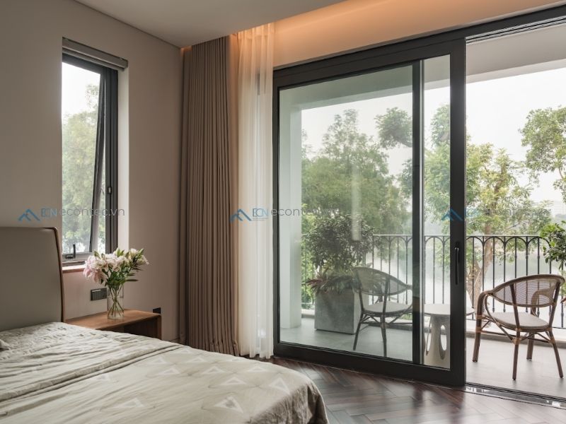 Cửa nhấc trượt Roto Patio Lift cho tầm nhìn rộng, vận hành nhẹ