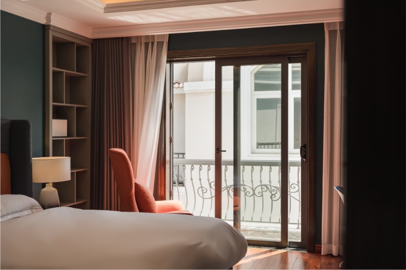 Cửa trượt Patio 130 SW nhỏ gọn phù hợp không gian vừa