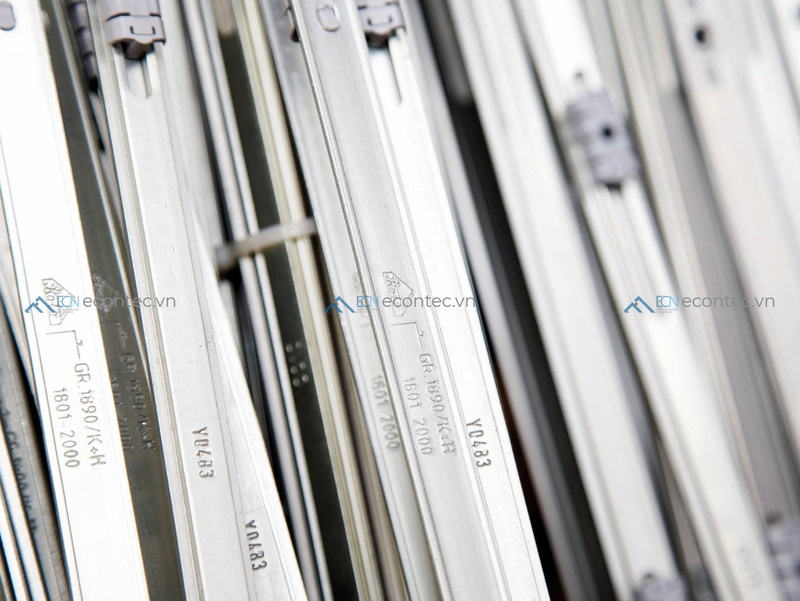 Công nghệ bề mặt nhôm giúp tăng độ bền và giữ màu lâu dài