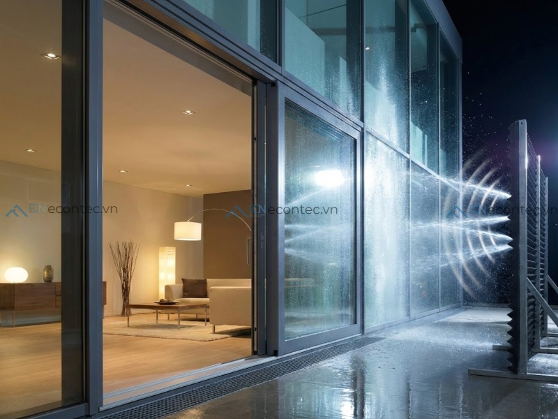 So sánh khả năng chống nước và cách âm của hai hệ cửa