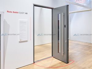 Cửa trục xoay hiện đại tạo điểm nhấn sang trọng và vận hành mượt mà
