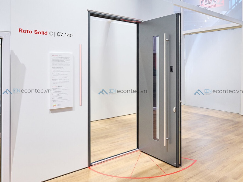 Cửa trục xoay hiện đại tạo điểm nhấn sang trọng và vận hành mượt mà