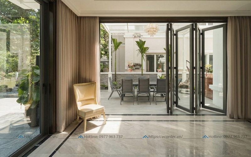 Roto Patio Fold&Slide mở rộng không gian